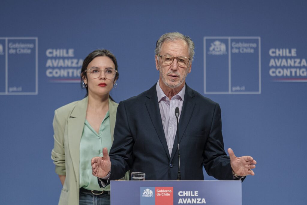 ¿Quién es Álvaro García? El nuevo biministro de Economía y Energía