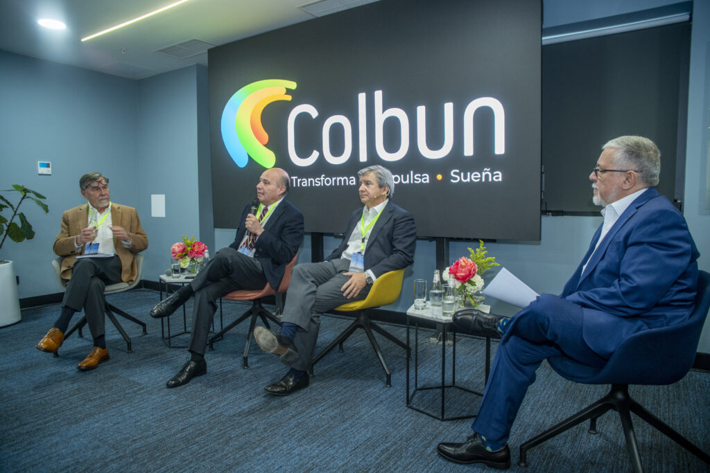 Colbún realiza conversatorio con equipos de candidaturas presidenciales sobre sector energía