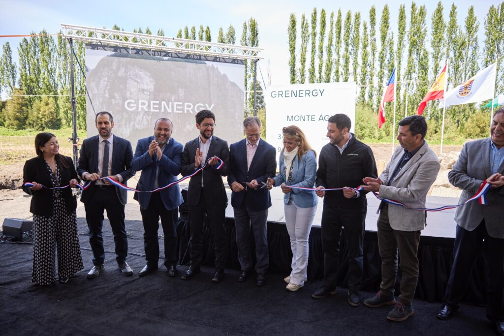Grenergy coloca la primera piedra de la planta híbrida en la Región del Biobío