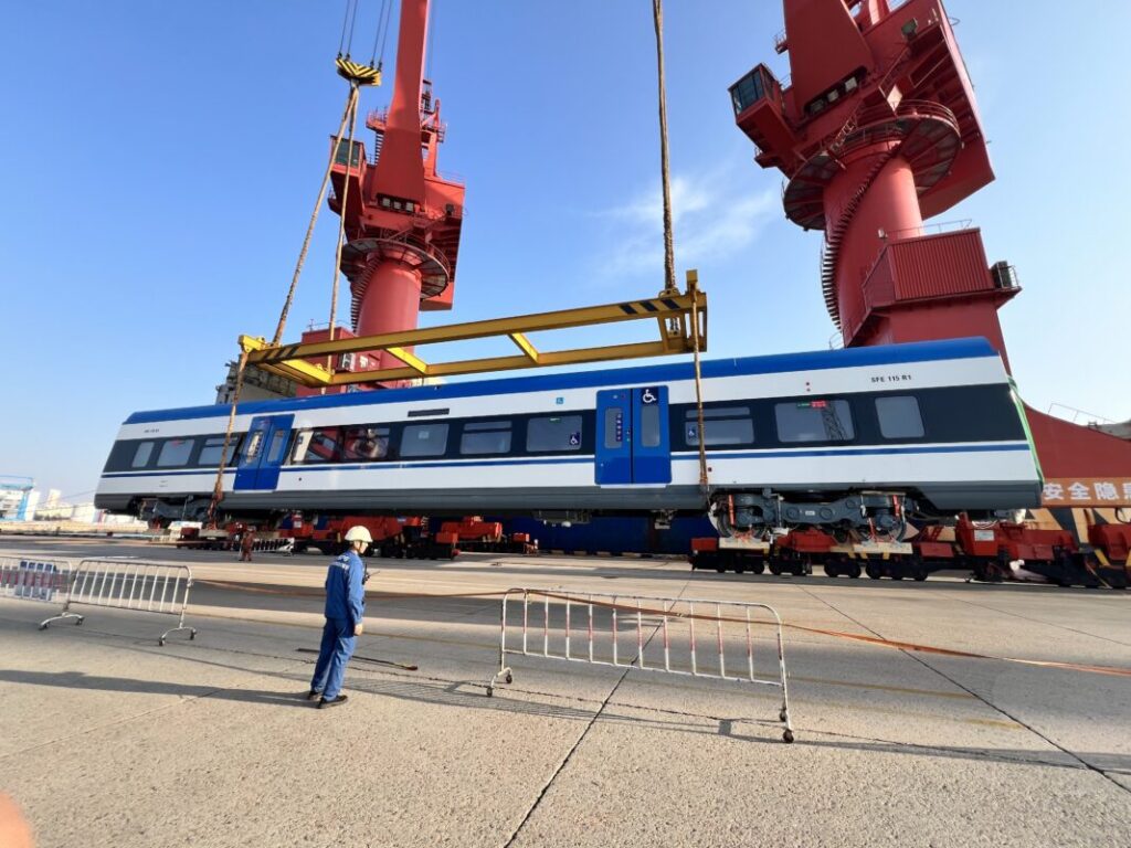 EFE refuerza la movilidad del Biobío con la llegada de nuevos trenes desde China