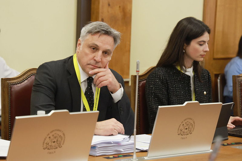 Defensa de exministro Pardow expone ante comisión de acusación constitucional