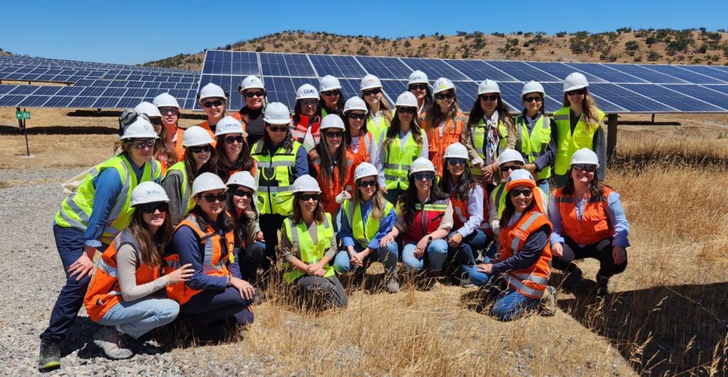 Integrantes de Women in Energy WEC Chile visitan instalaciones de Pacific Hydro y Enfragen