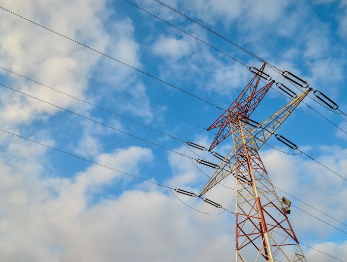 CNE aprueba informe preliminar del Plan de Expansión de la Transmisión 2025 con inversiones por US$320 millones