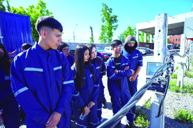 CGE realiza balance de programa comunitario: Más de 1.400 beneficiarios en 169 comunas