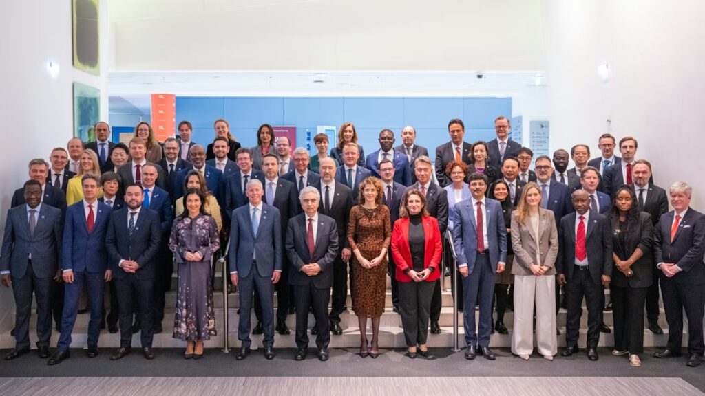 Reunión Ministerial de la IEA refuerza cooperación energética internacional y amplía vínculos con dos países de Latam