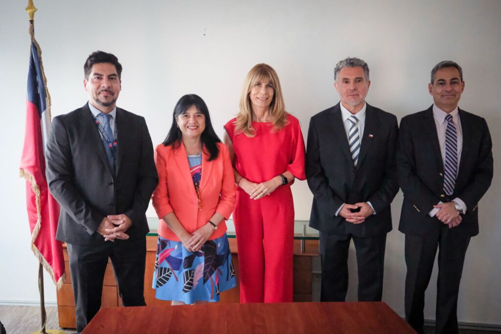 Ministra Ximena Rincón recibe saludo protocolar de organismos del sector energético