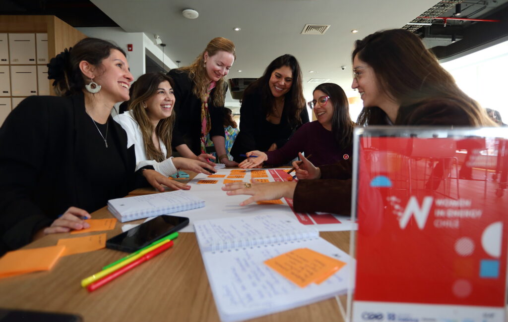 WEC Chile lanza convocatoria para la 8ª generación de Women in Energy