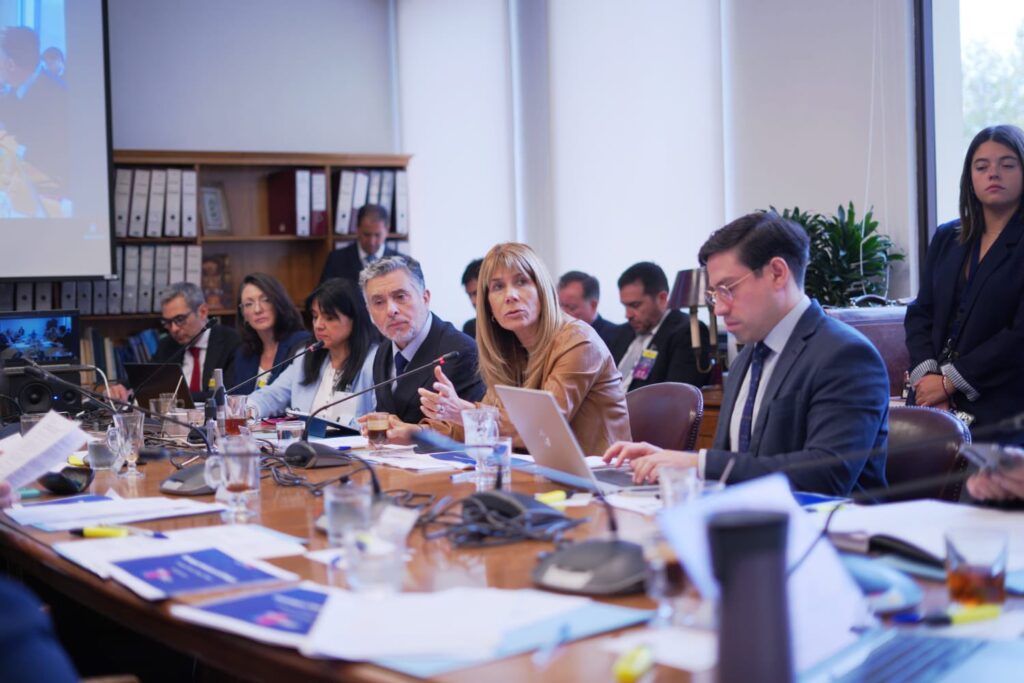 Ministerio de Energía reingresa con modificaciones decretos retirados a comienzo de gestión