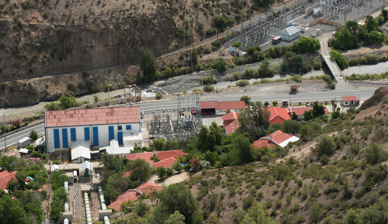 Complejo hidroeléctrico de Colbún impulsa proceso de regularización de derechos de agua en Río Blanco